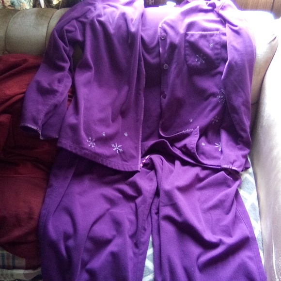 Cherokee long sleeve pajama set - Picture 1 of 3